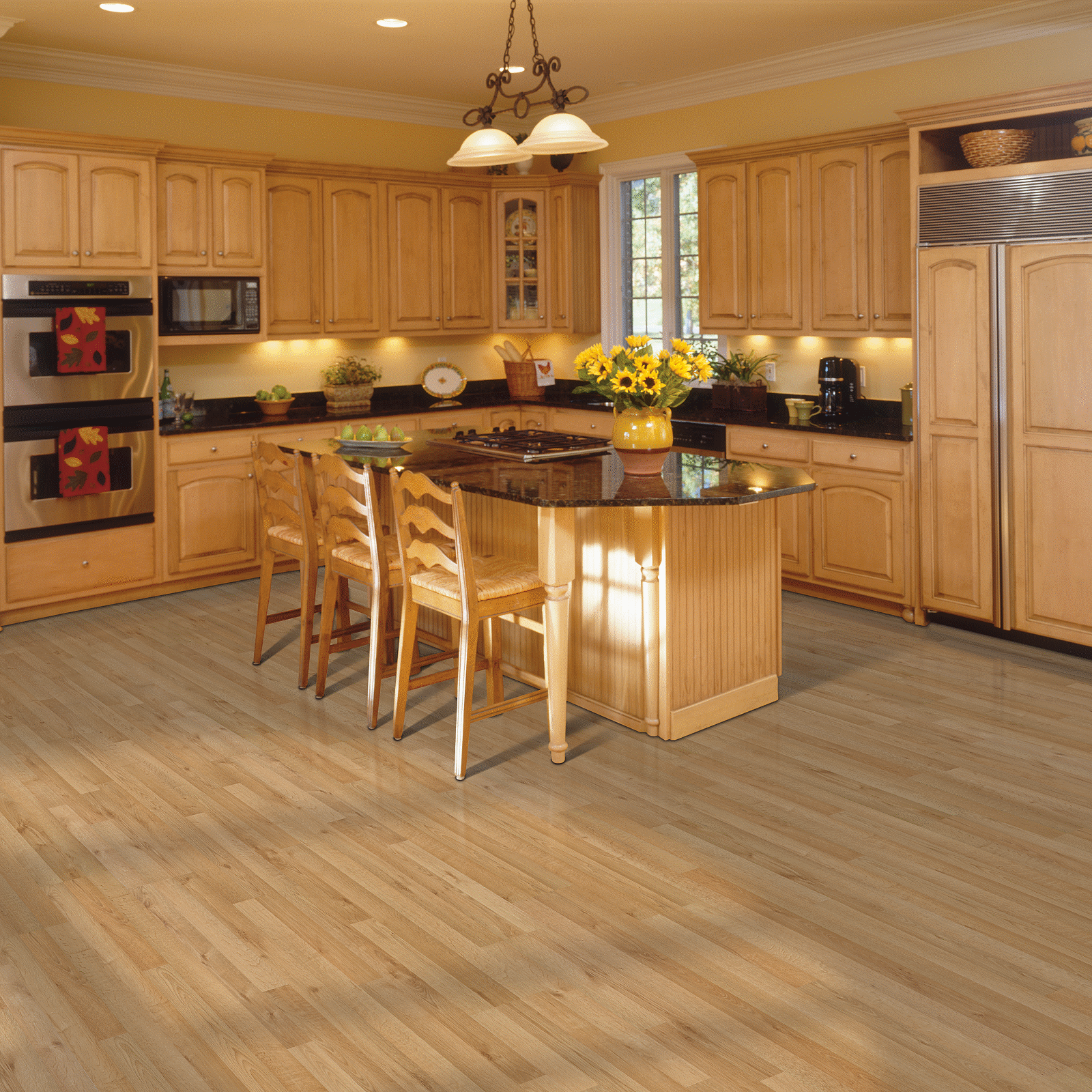 Mohawk RevWood Essentials Carrolton RW x 47