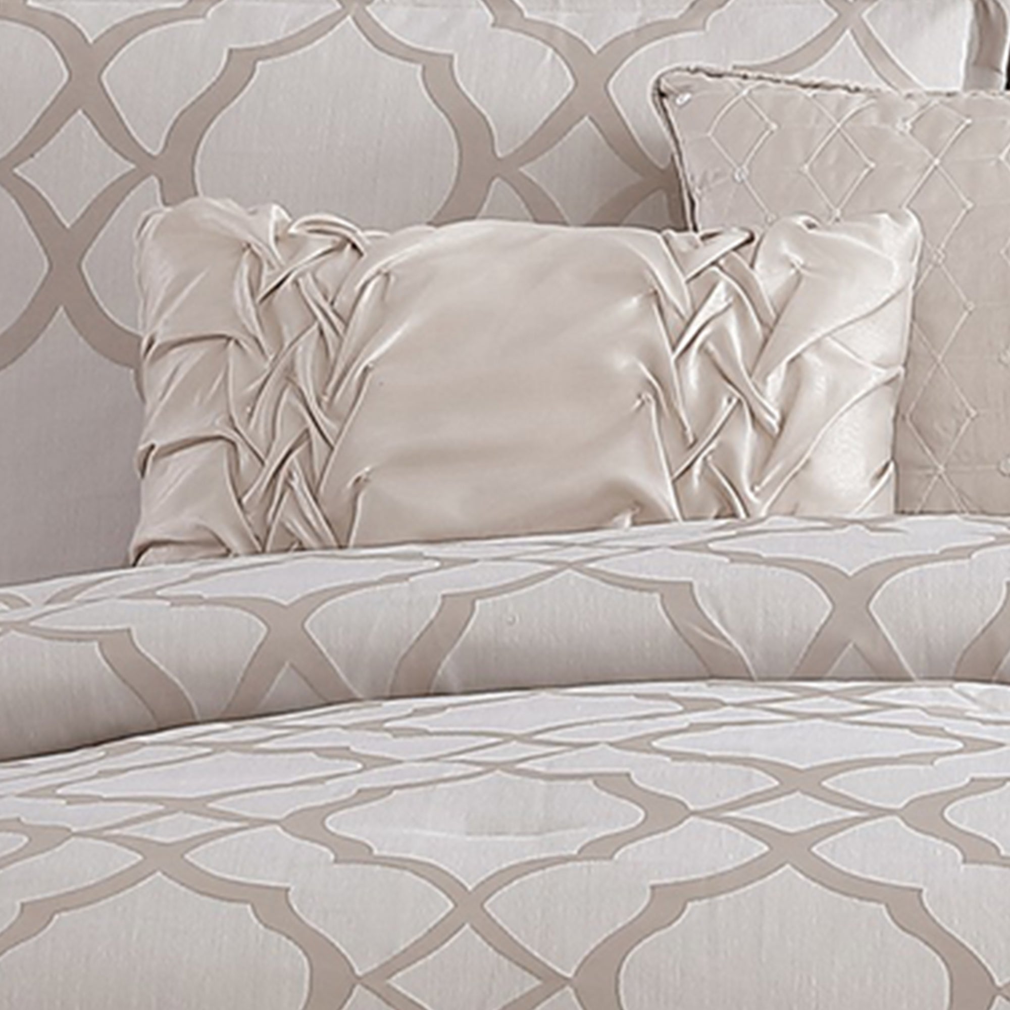 Benjara 10 Piece King Size Fabric Comforter Set with Quatrefoil Prints, White
