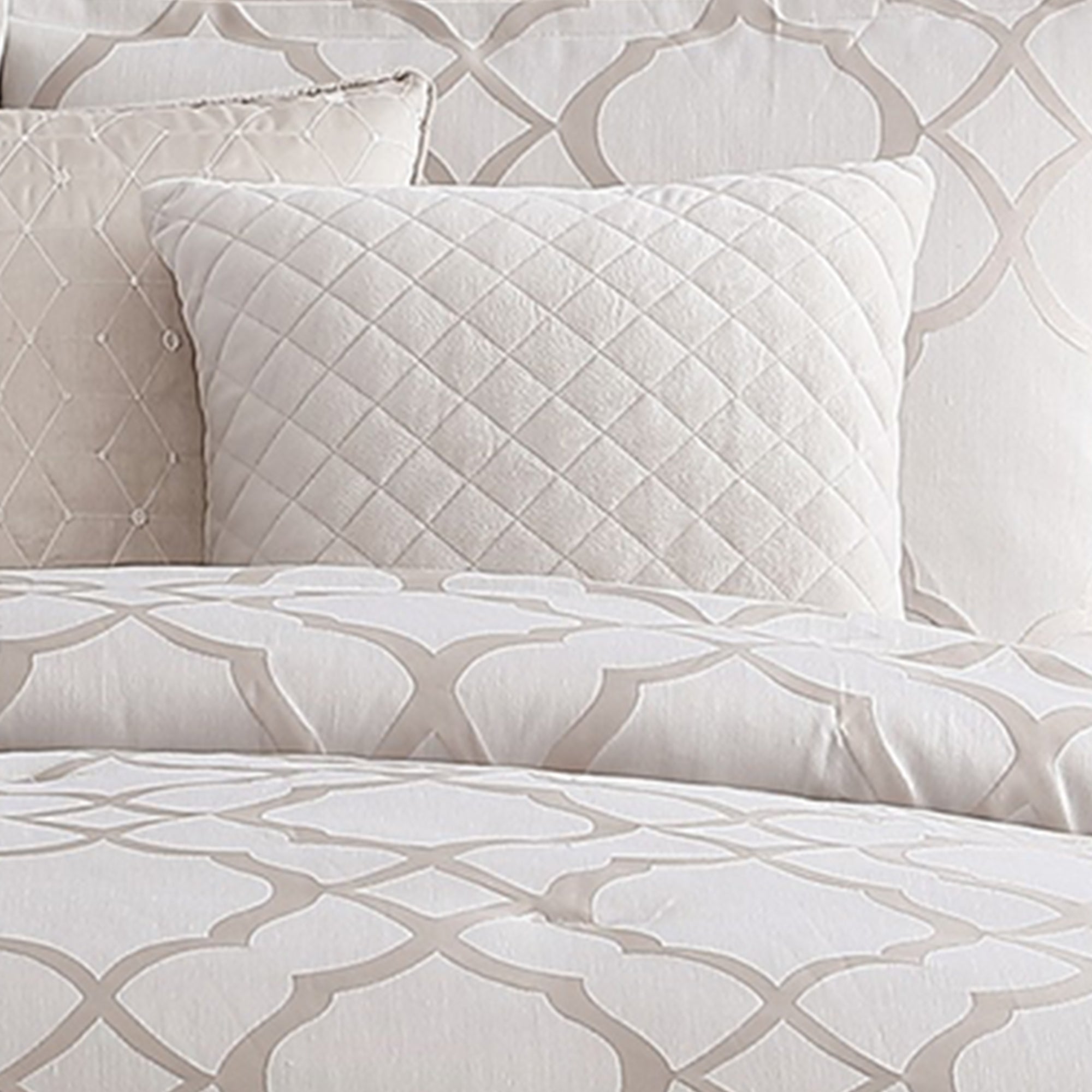 Benjara 10 Piece King Size Fabric Comforter Set with Quatrefoil Prints, White