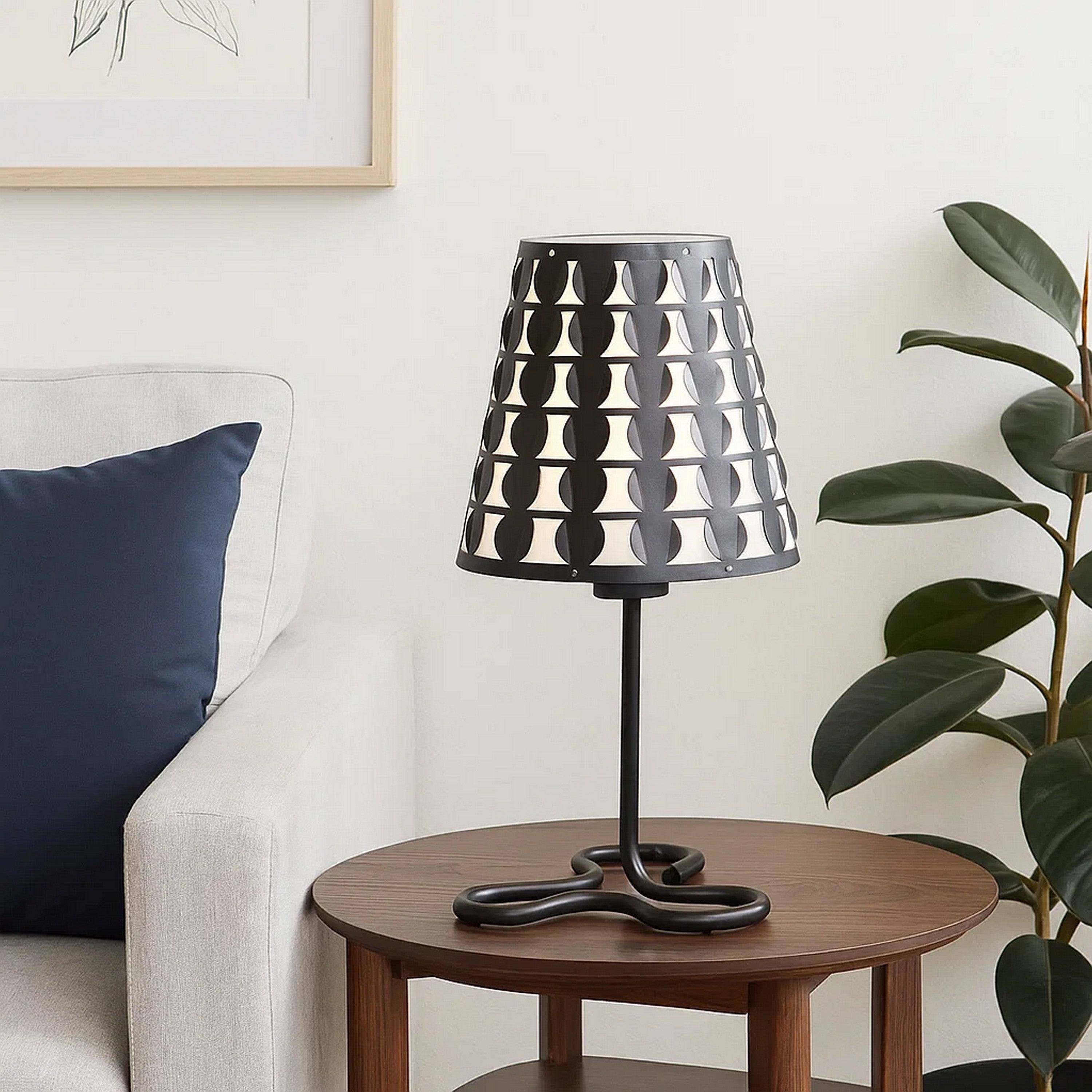 Benjara Plastic Shade Metal Table Lamp with Open Clover Base, Black