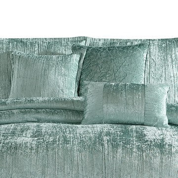 Benjara Jay 7 Piece Queen Comforter Set, Green Polyester Velvet Deluxe Texture