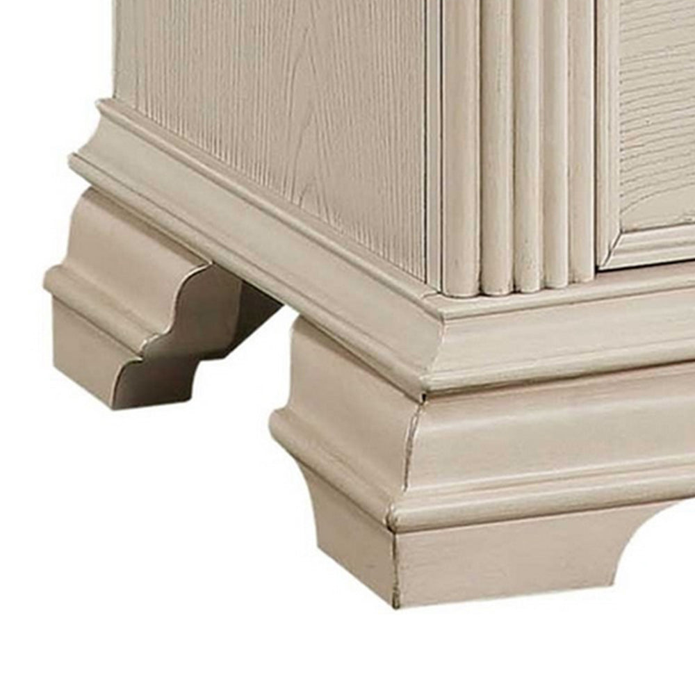 Benjara Akia 28 Inch Traditional 3 Drawer Nightstand, Metal Knobs, Crisp White
