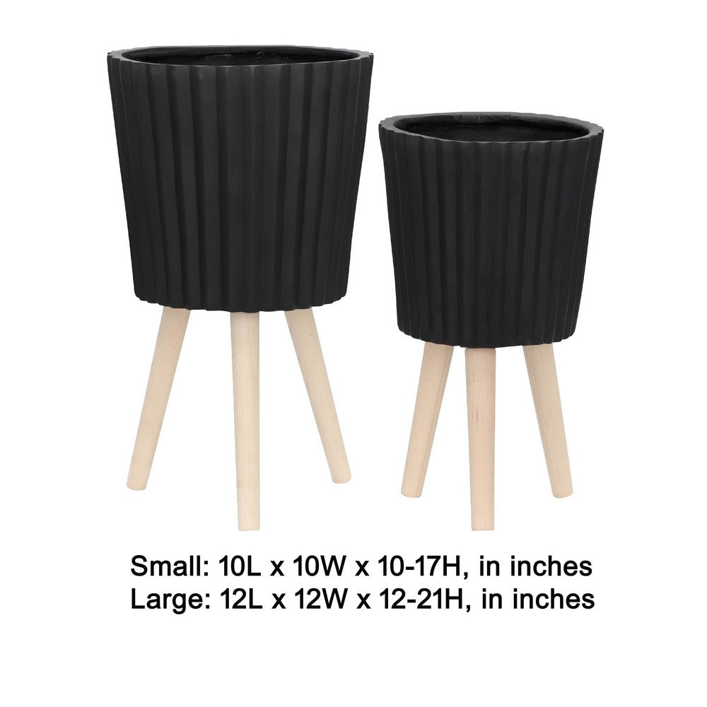 Benjara Indoor Outdoor Ridged Planter Set of 2, Black And Brown Wood Legs