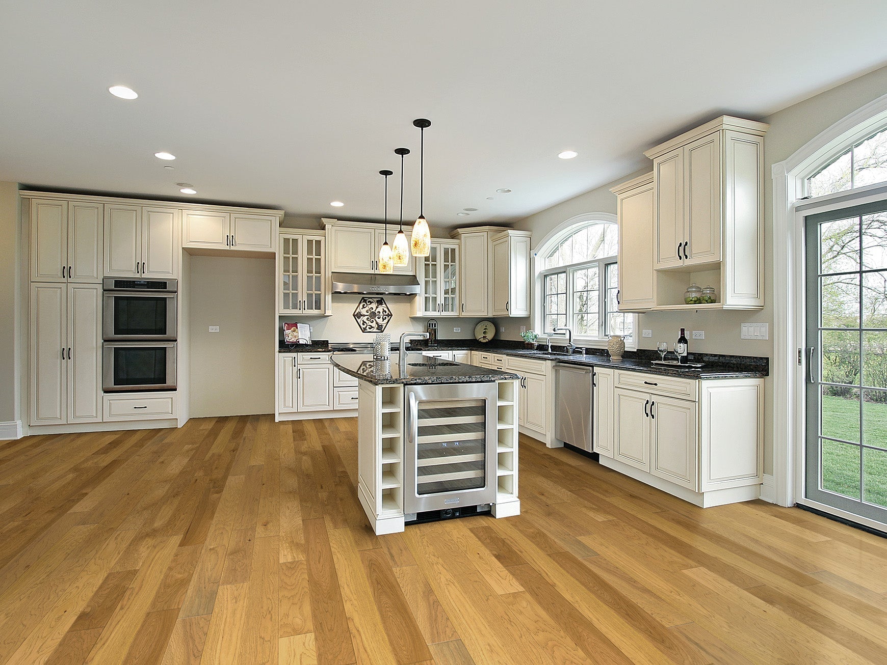 Reward Flooring Yukon Gold 6.5" x RL Hardwood Plank Hickory Bennett