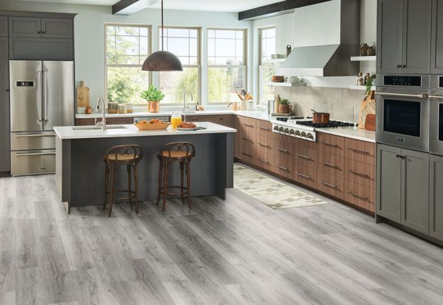 Hartco Everguard 7.87" x 60" Wheatland Hills Vinyl Plank